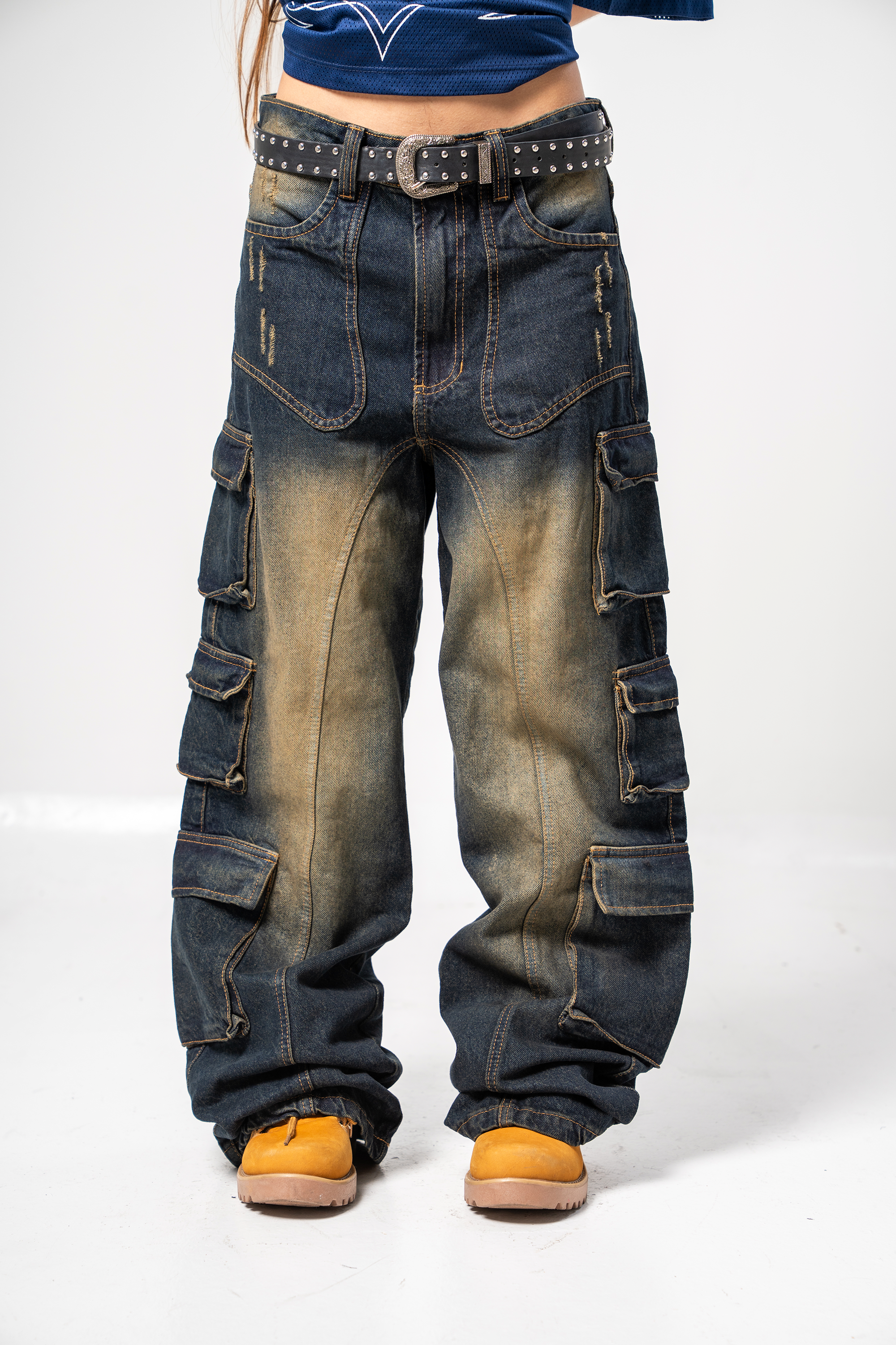Curved Cargo Jean